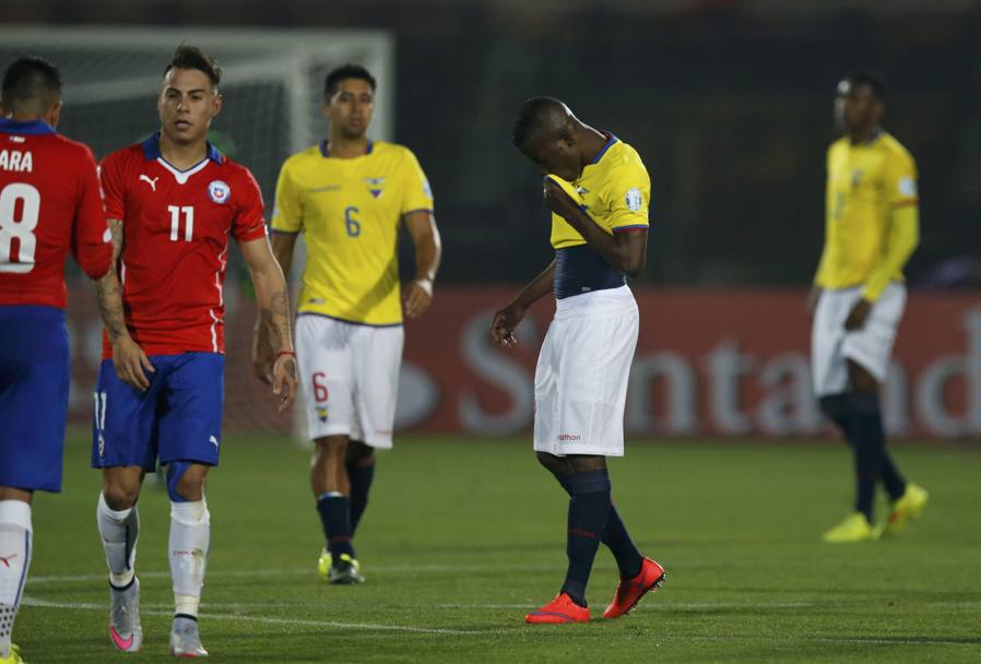 La delusione dei giocatori dell’Ecuador a fine partita (Reuters)
